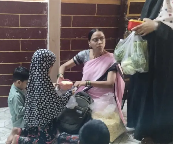 Community meal distribution activity